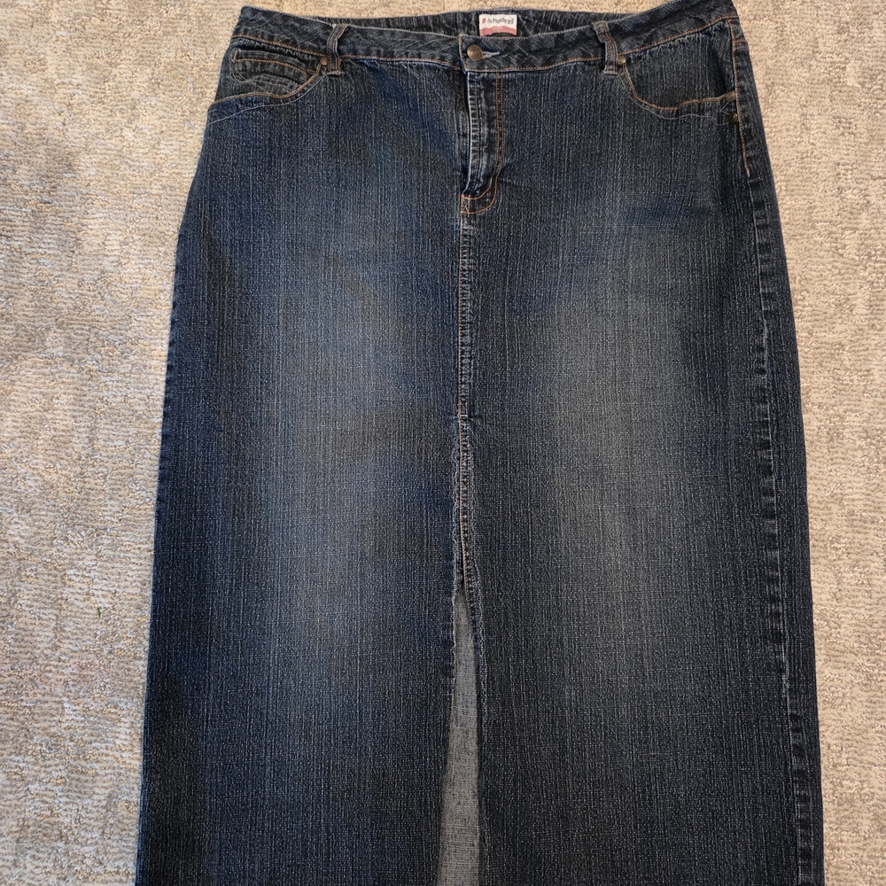 Dark Wash Women's Denim Maxi Stretch Slit Skirt  Size 18